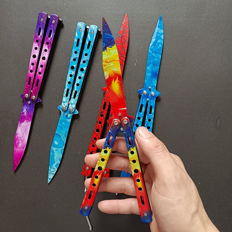 The butterfly knife does not open the edge to practice the folding knife outside the knife stainless steel hand processing knife