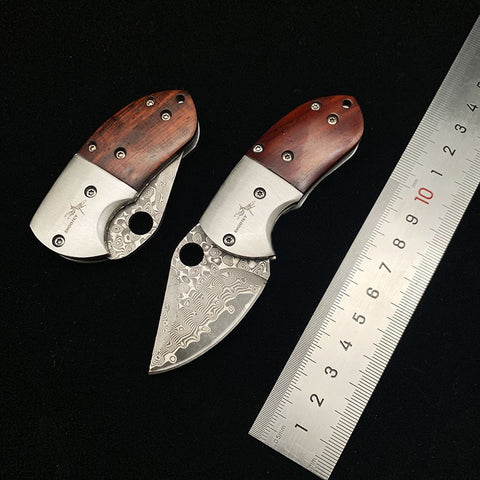 Outdoor small praying mantis mini knife folding knife forged and pickled red sandalwood handle Damascus knife