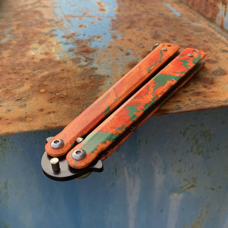 Spot folding practice knife Wolf shield stainless steel outdoor game swing knife unopened decompression training swing knife