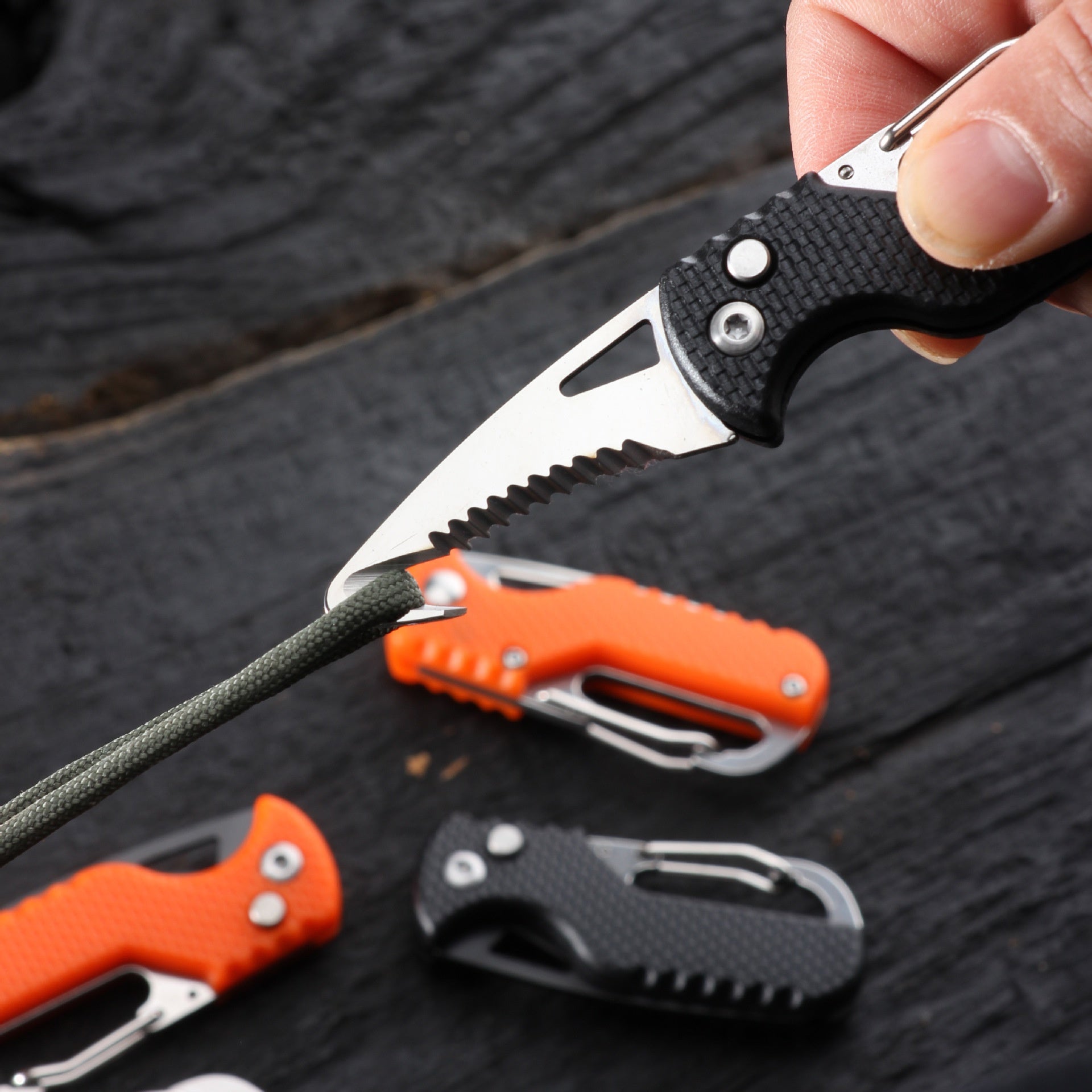 Multifunctional outdoor portable knife folding quick box opener express box opener emergency survival tool