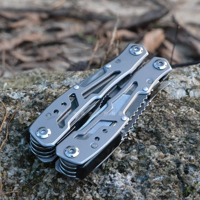 Outdoor emergency tool pliers full steel multi-function clamp lock function combination folding small knife pliers home