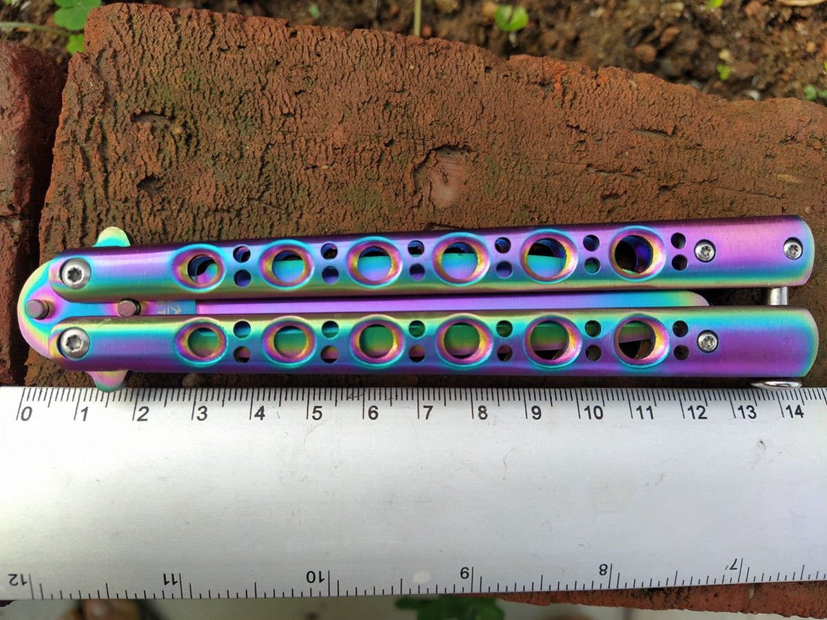 Color butterfly knife practice throwing tool knife training play props are not sharp and not sharp