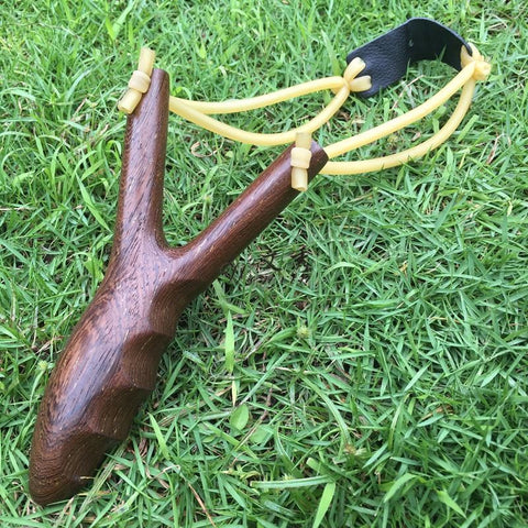 Solid wood slingshot massage handshake comfortable slingshot personality entertainment outdoor leisure slingshot