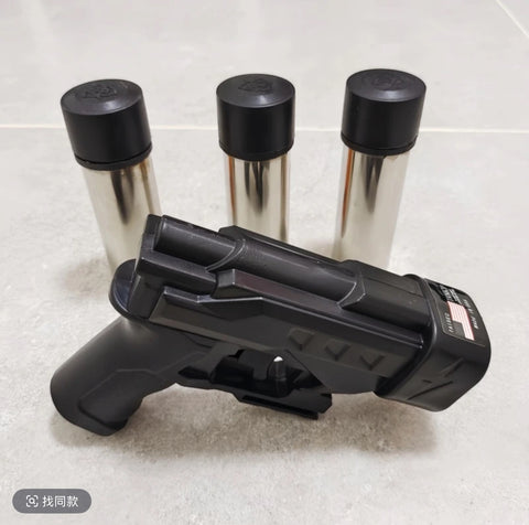 Self-defense and anti-riot fire protection equipment, emergency supplies, beast drive, fire dry powder fire extinguishing artifact spray gun, small family car on-board
