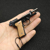 1:3 gun model ordinary disassembly M92F Beretta gun model keychain foreign trade on-hook cannot be fired
