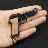 1:3 gun model ordinary disassembly M92F Beretta gun model keychain foreign trade on-hook cannot be fired