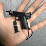 1:3Colt 1911 Pistole Miniatur Modell Legierung Keychain Geschenk Rucksack Anhänger Dekoration Geschenk Spielzeug Junge Lieblings