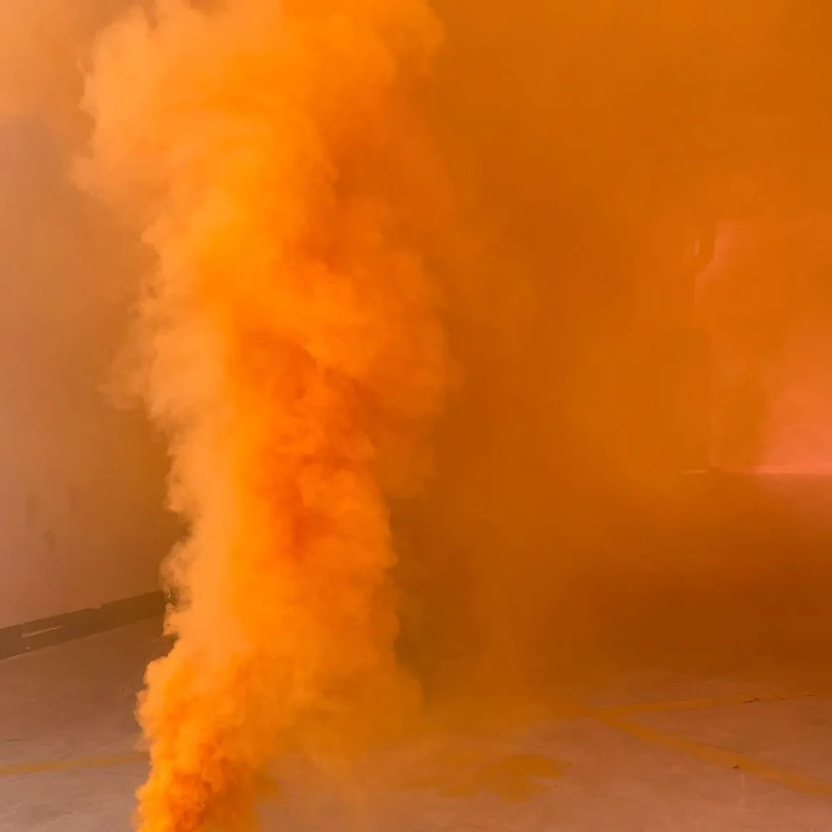20 Colors Wedding venue Stage Photography Aid Toy Smoke Cake Smoke Effect Show Round Bomb Opening Ceremony of the Games