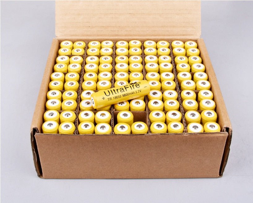 Factory wholesale genuine 18650 lithium battery 9800mAh large capacity 3.7V rechargeable flashlight battery